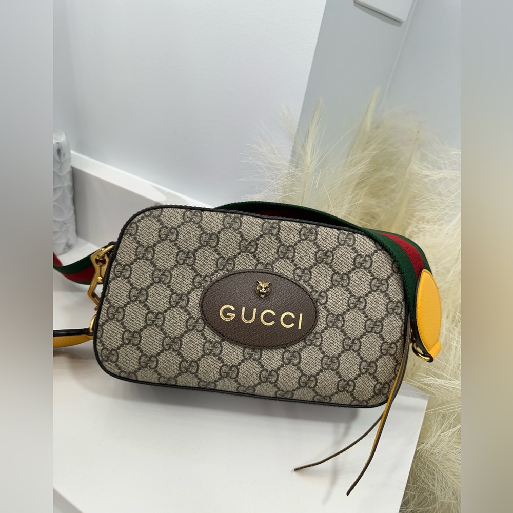 NEO VINTAGE GG SUPREME MESSENGER BAG - Picture 1 of 8